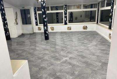 Spațiu comercial, de 70 mp, în Central - 6