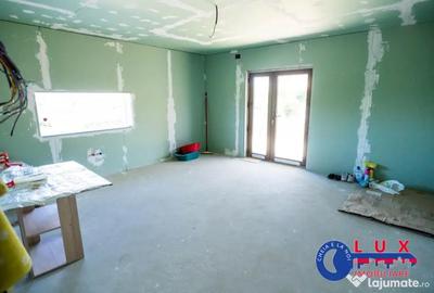 Casă cu 6 camere cu Teren 2564 Mp în Mineri - 12