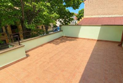 Casă cu 6 camere cu Canalizare în Central - 6