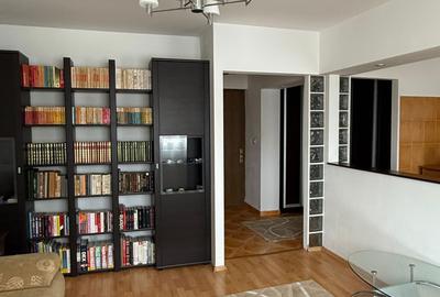 Apartament cu 3 camere decomandat în Central - 1