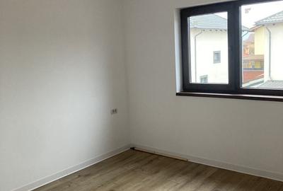 Casă cu 4 camere în Tărlungeni - 13