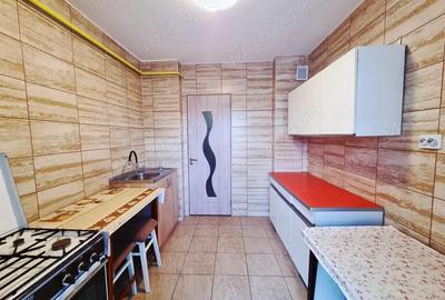 Apartament cu 2 camere decomandat în Micro 14 - 4