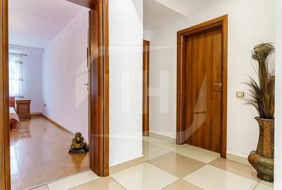 Apartament cu 3 camere semidecomandat, mobilat în Bună Ziua - 4