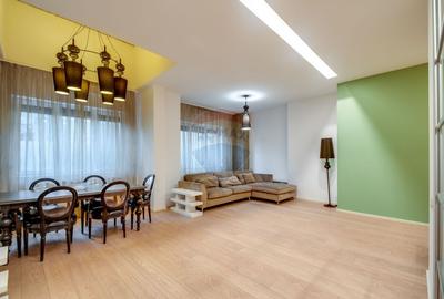 Apartament de vanzare 3 camere 112 mp Marriott 13 Septembrie bloc 2007 - 2