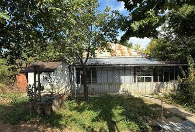 Casă cu 4 camere cu Canalizare în Tomești - 1