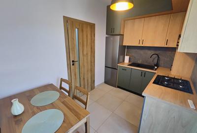 Apartament cu 2 camere decomandat în Tractorul - 7