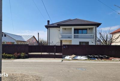 Casă cu 7 camere cu Teren 960 Mp în Câmpineanca - 4