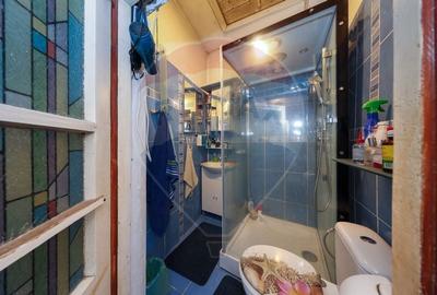 2 case cu curte proprie - locatie centrala - 14