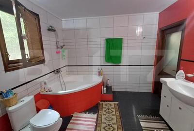 Casă cu 5 camere cu Teren 1720 Mp în Central - 9