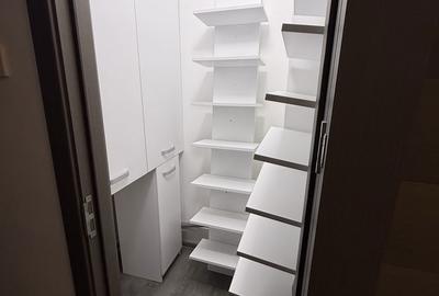 Apartament cu 3 camere decomandat în Piața Centrală