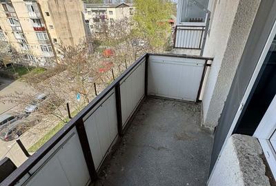 Apartament cu 2 camere decomandat în Soarelui - 10