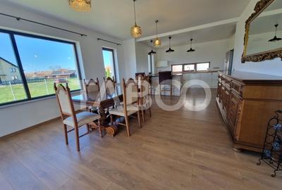 Casa individuala de vanzare cu garaj si teren generos in Selimbar Casa individuala de vanzare cu garaj si teren generos in Selimbar - 16