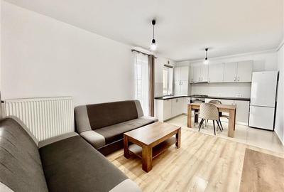 Apartament cu 2 camere semidecomandat, mobilat în Tractorul - 8