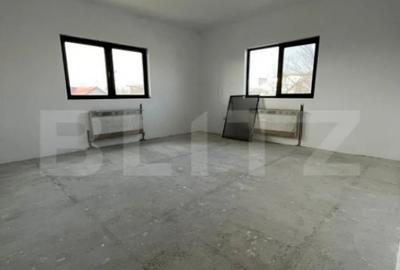 Casă cu 7 camere cu Teren 500 Mp în Micro 11 - 1