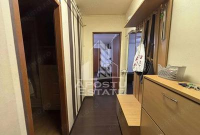 Apartament cu 3 camere, centrala proprie, zona Dambovita - 2
