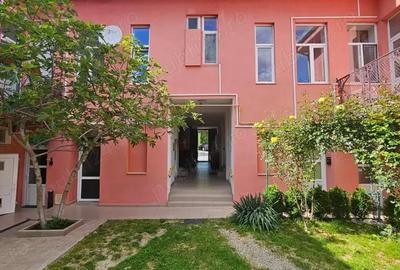 Apartament cu 2 camere decomandat în Spitalul Județean