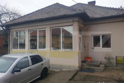 Casă cu 1 camere cu Teren 975 Mp în Central - 2