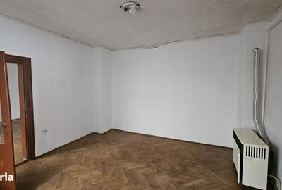 Casă cu 3 camere cu Teren 130 Mp în Central - 11