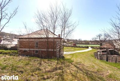 Casă cu 5 camere cu Garaj în Coșești - 3