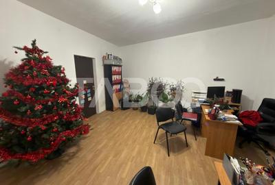 Casă individuală cu 4 camere cu Canalizare în Piața Cluj