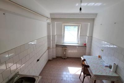 Apartament 3 camere, ultracentral, Focșani, etaj 1 - 1