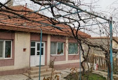 Teren 1.447 mp cu casa 5 camere - Ovidiu - 210.000 euro negociabil (Cod E1)