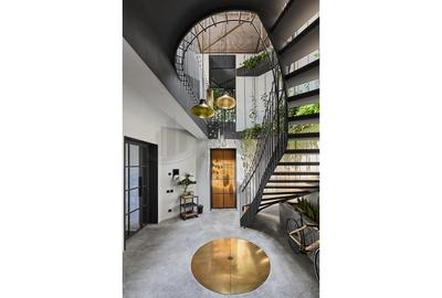 Casă individuală cu 14 camere cu Canalizare în Capitale - 11