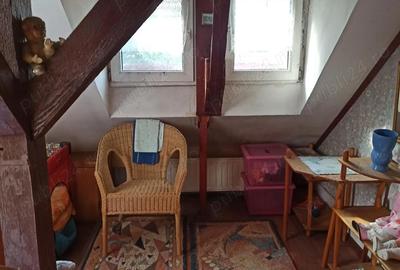 Casă cu 5 camere cu Teren 128 Mp în Domenii