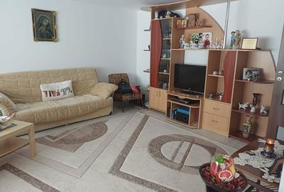 Apartament cu 3 camere decomandat în Ghermănești - 8