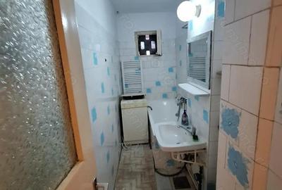 280 euro.Ap.cu 2 camere Et 3 cu centrala proprie Zona Dacia - 1