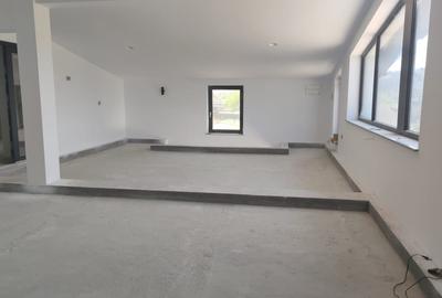 Spatiu comercial nou.Spatiu birouri - 5