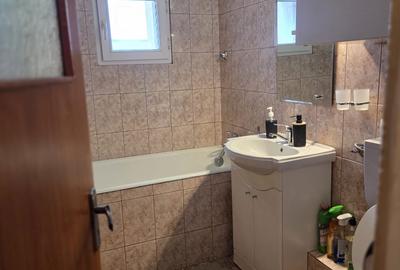 Apartament cu 2 camere decomandat în Rahova
