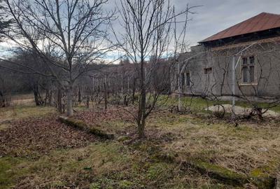 Casă cu 4 camere în - 4