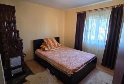 Casă cu 3 camere în Costești - 4