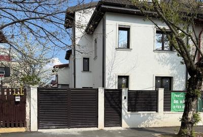 Duplex cu 5 camere în Vatra Luminoasă
