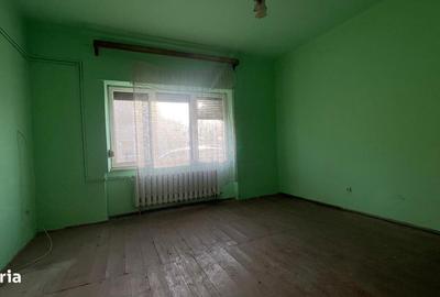 Casă cu 4 camere cu Canalizare în Ultracentral - 5