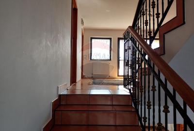 Casă individuală cu 6 camere cu Canalizare în Zvoriștea - 60