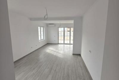 Casă cu 4 camere în Moșnița Nouă