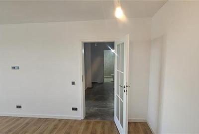 Apartament cu 2 camere decomandat în Titan