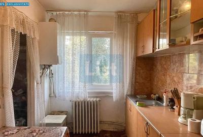 Apartament cu 3 camere decomandat, mobilat în Govândari