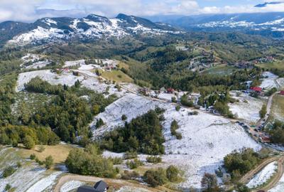 Teren de 12000 mp, în Peștera - 2
