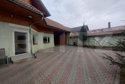 Casa 4 camere,200mp,teren 3000 mp,zona Livezile - 2