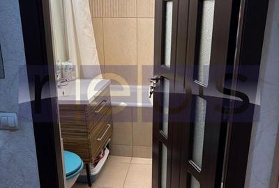 Apartament cu 3 camere decomandat în Tei - 4
