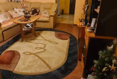 Apartament cu 3 camere semidecomandat în Berceni - 1