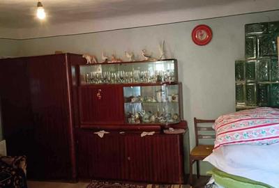 Casă cu 4 camere în Bulzești - 3