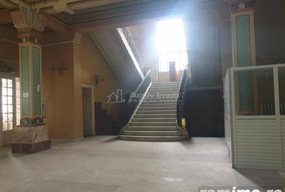 Casă cu 20 camere cu Teren 1800 Mp în Central - 2