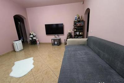 Apartament cu 3 camere semidecomandat în Giulești - 10