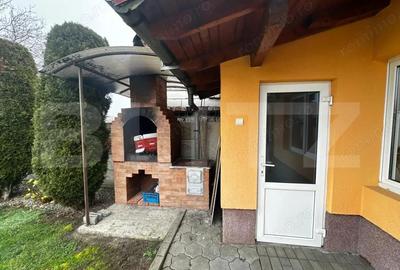 Casa spa?ioasa, aproape de centru, intr-o zona excelenta din Sebe? - 11