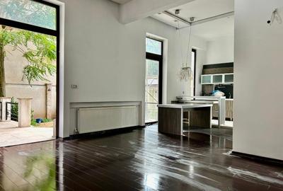 ULTRACENTRAL ZONA 0 • Casă D+P+E+M • 560 mp utili •8 camere• Direct Proprietar! - 2