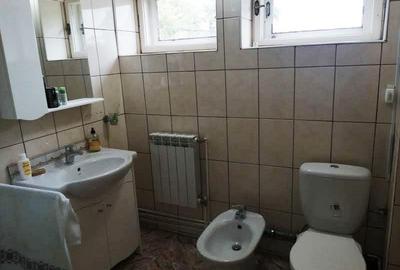 Casă individuală cu 7 camere cu Canalizare în Liceul Militar - 30